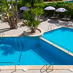 Flor Los Almendros Hotel